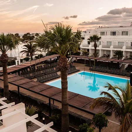 艾括拉兰萨罗特套房酒店 卡门港