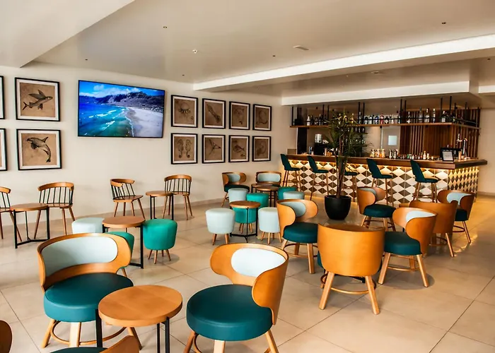 酒店 艾括拉兰萨罗特套房酒店 4*