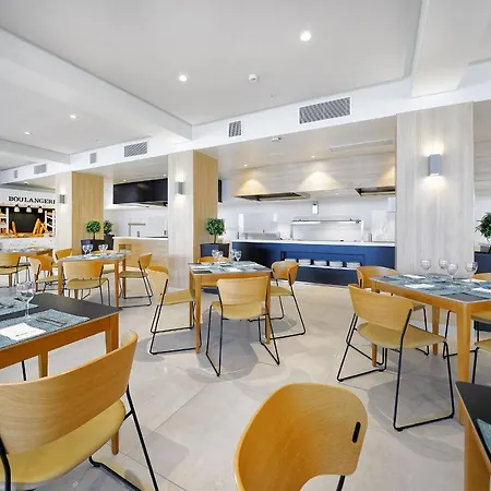 艾括拉兰萨罗特套房酒店 4* 卡门港