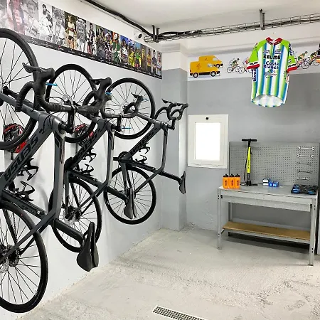 艾括拉兰萨罗特套房酒店 酒店 4*