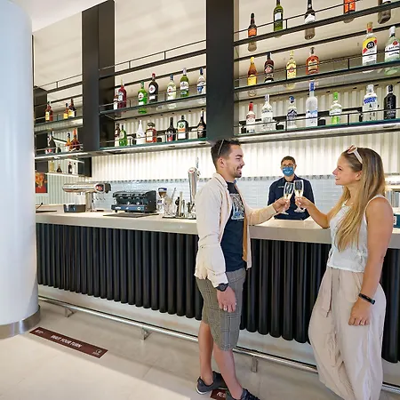 艾括拉兰萨罗特套房酒店 酒店